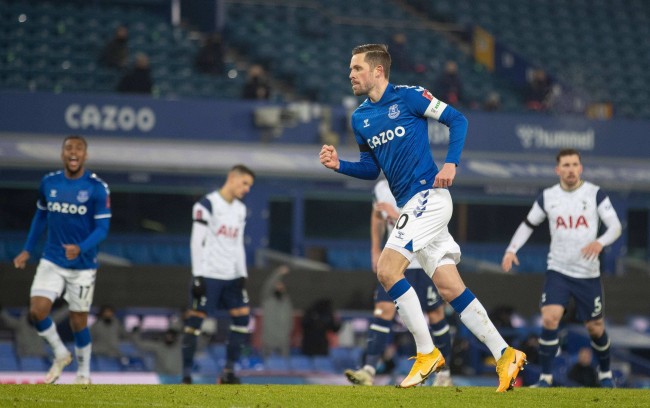 还融入比赛 还融入比赛