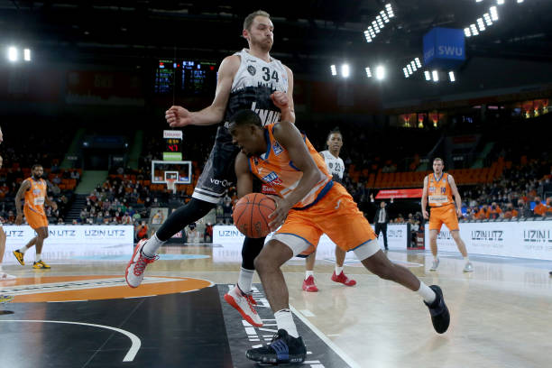 以鲁尼为例 以鲁尼为例